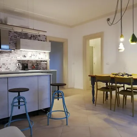 Vakantiehuis Casa Mindivo, Magia Tra I Tetti Del Centro Storico *
